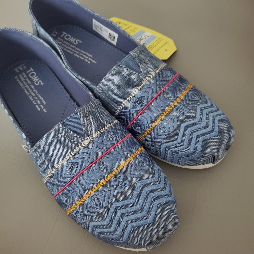 NEW TOMS Demin Embroidery Espadrille Flats shoes